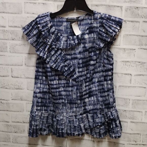 Banana Republic top - Picture 1 of 3